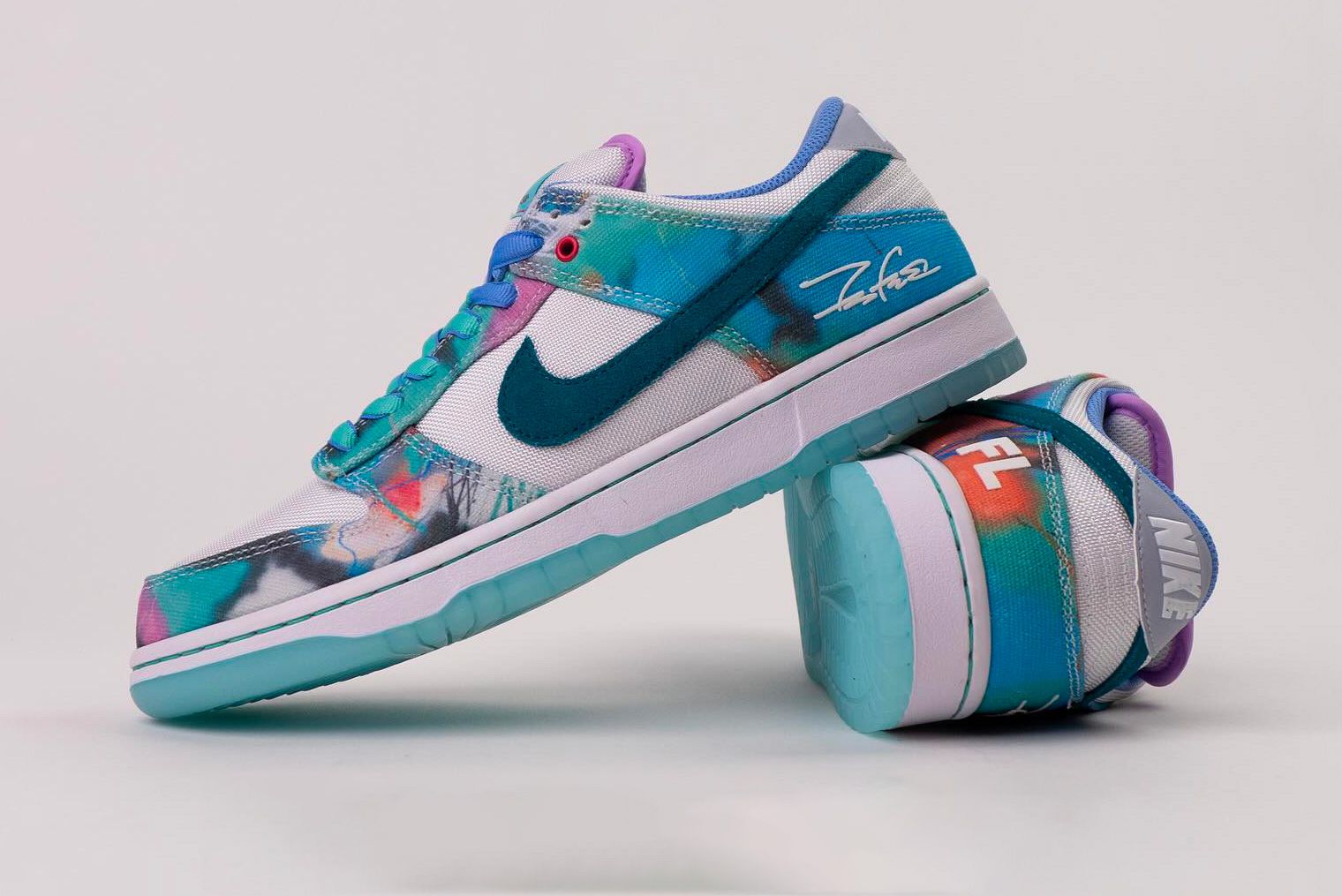 Dunk low online futura